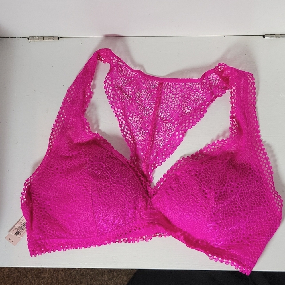 NWT Victoria's Secret Bralette size M